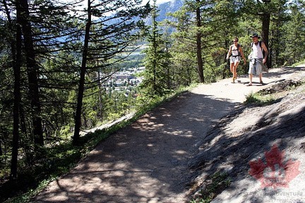 Tunnel Mountain Trail
