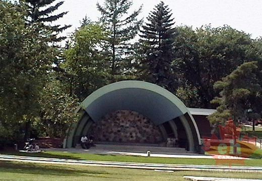 Bandshell in Borden Park