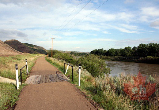 Red Deer River Nature Trail