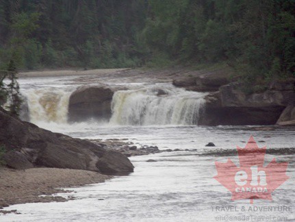 Sambaa Falls (2863 visits) Views of the falls from the trail Sambaa Falls