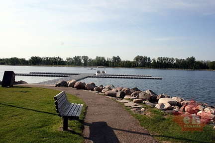 Sightseeing Bench