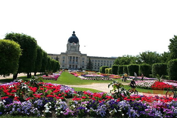 Queen Elizabeth Gardens in Regina