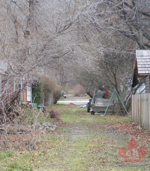 Alley in Naramata