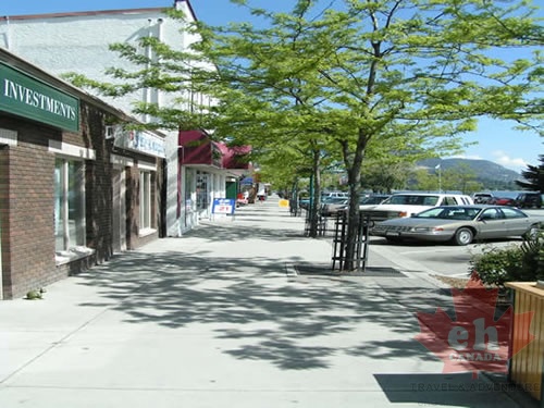 peachland_20050512_-_downtown.jpg