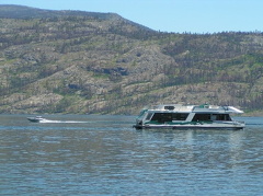 peachland_house_boat_may.jpg
