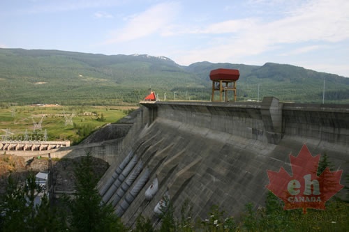 dam-on-lake-revelstoke.jpg