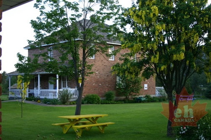 Picnic & Main House