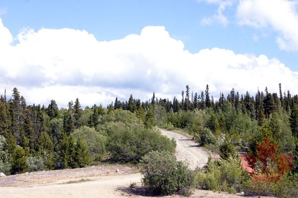 Access road up the mountain gravel-road001.jpg