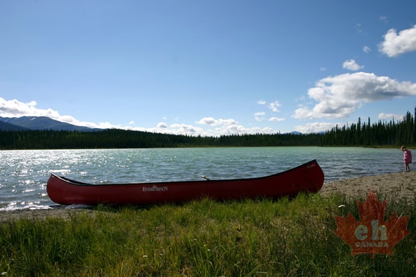 canoe002.jpg