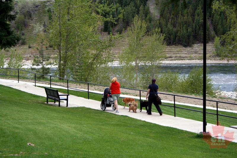 Gyro Park waterfront pathway