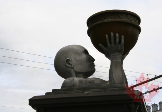We Are Champions (1041 visits) The statue downtown We Are Champions