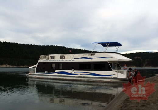 Houseboating Lake Koocanusa