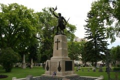 st-boniface-bastilica-statues-06.jpg