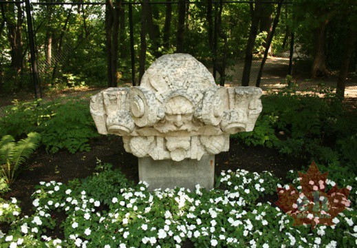 statue-15 (659 visits) statue-15