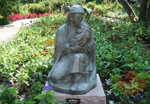 statue-29 (532 visits) statue-29
