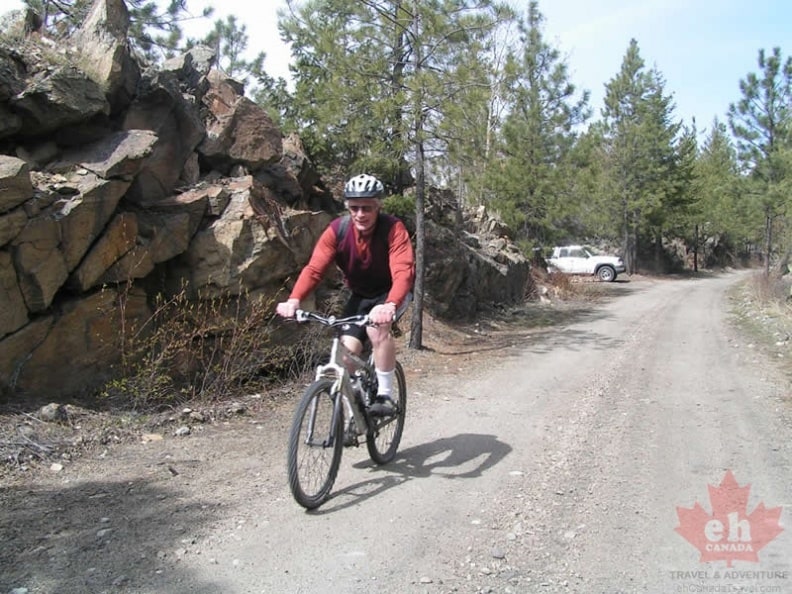 rock_oven_park_041_mountain_biker_on_the_kvr.tct.jpg