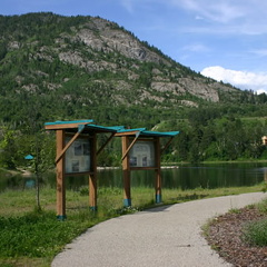 Information Billboards (755 visits) Walkway along the Columbia River Billboards with information of the area Information Billboards