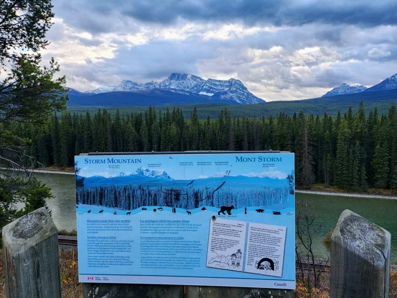 Day use area on the Bow Valley Parkway, Storm Mountain
