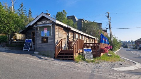 Wildcat Cafe in Old Town Yellowknife is one of the oldest buildlings in the city.