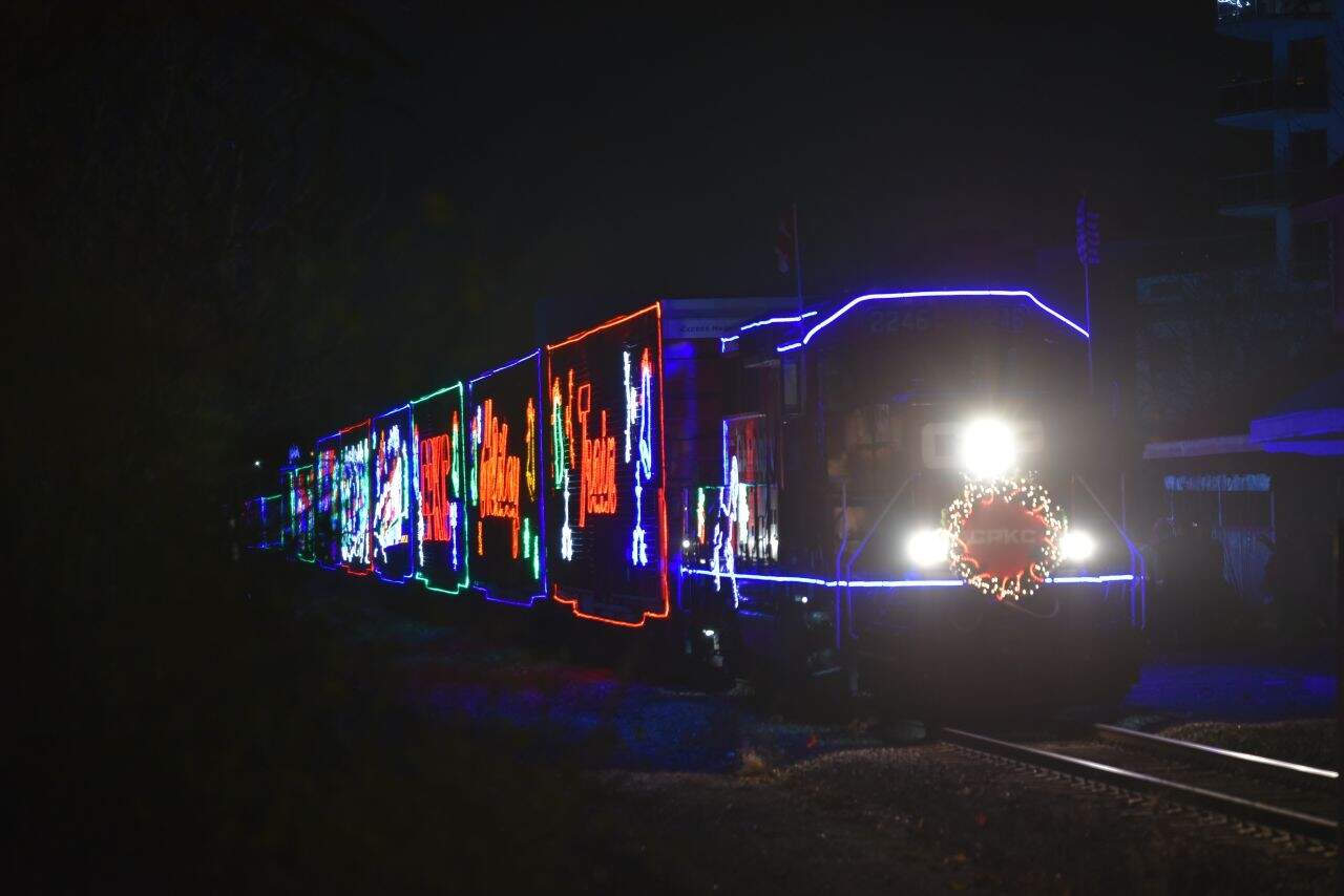 The CPKC Holiday Train pulls into London, Ontario, lighting up the winter night with festive colours and music. Experience the magic of the CPKC Holiday Train Crosses Canada: A Magical Winter Tradition.