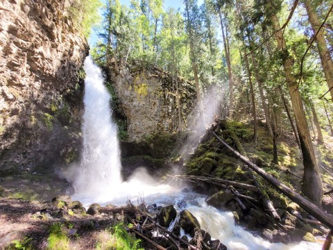 Candle_Creek_waterfall