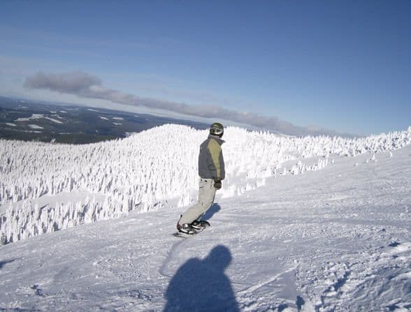 big-white-snowboarding