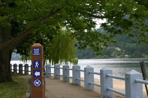 lakeside-park-waterfront-pathway