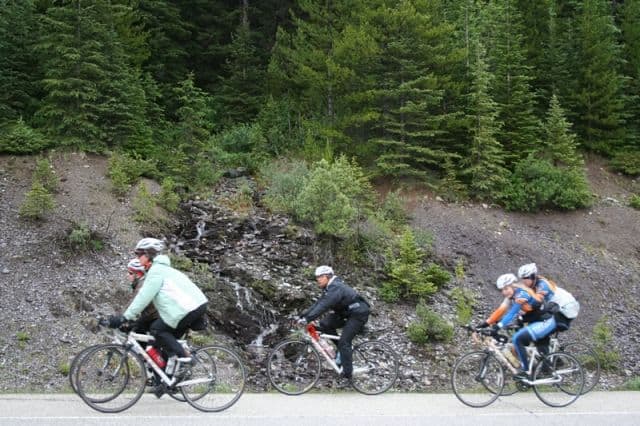icefields-parkway-cyclists20090715_29