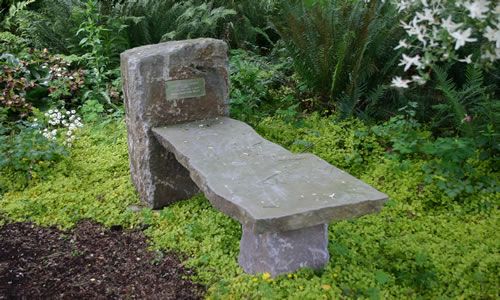 rose_park_stone_benches