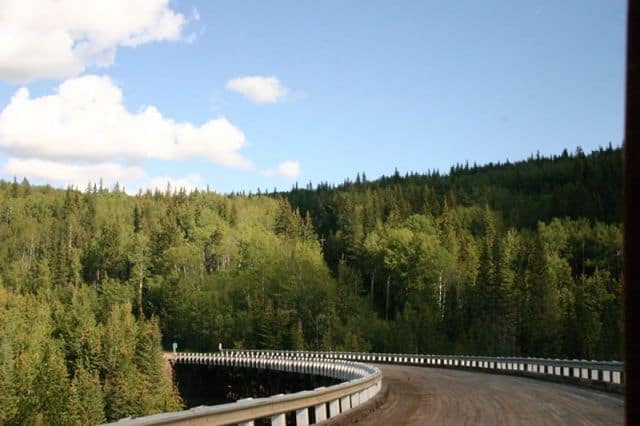 old-alaska-curved_bridge002