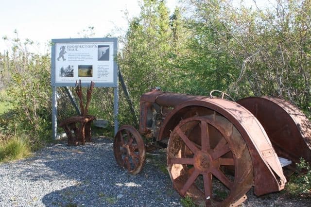 prospectors-trail_yellowknife_trailhead2