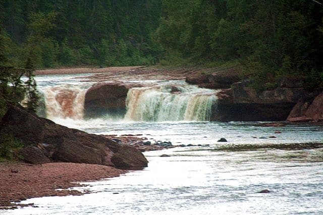 sambaa_deh_falls_nwt_waterfall