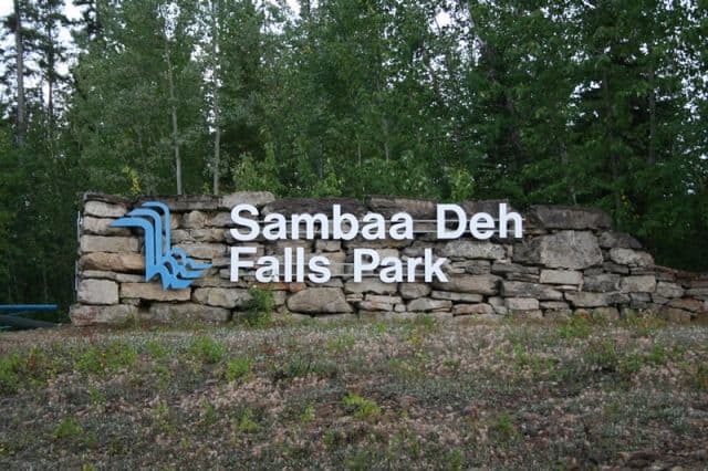 sambaa_deh_falls_nwt_welcome-sign