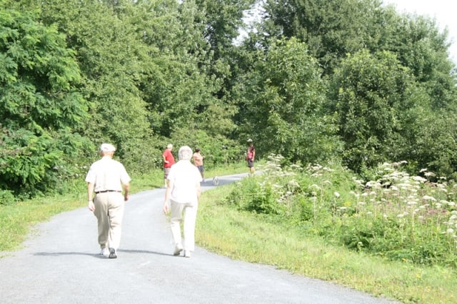 nashwaaksistrail-people20100816_22