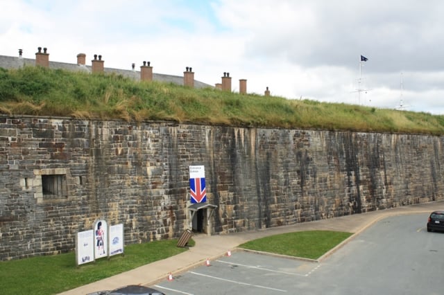Halifax, Nova Scotia, Canada. 5th Sep, 2005. The Fort George defense wall,  a fortified summit of Citadel Hill, a Canadian National Historic Site,  rises above Halifax, Nova Scotia and its harbor. The