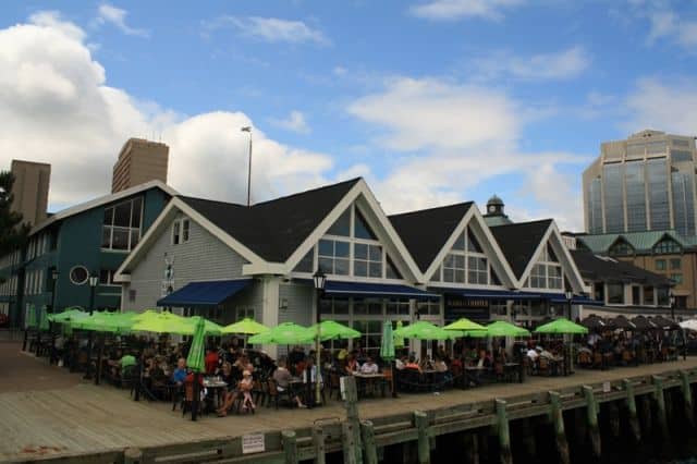 halifax-waterfront-patio-restaurants20110728_78