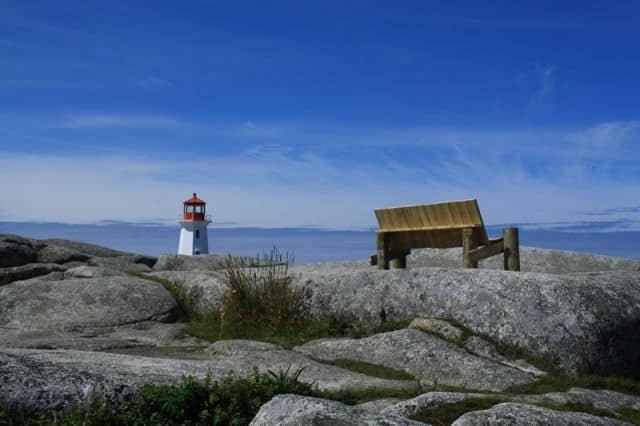 peggys-cove-lighthouse-lighthouse-sightseeing-bench20110729_67