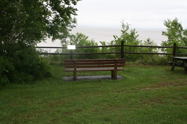 anthony-parklookout-bench20110712_46