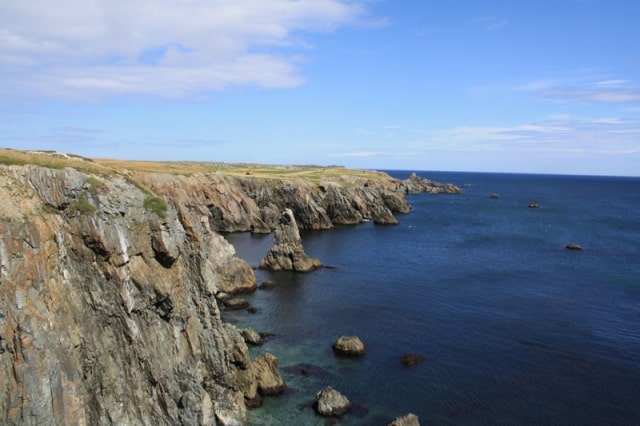 gravel-road-cliff-views20110826_09