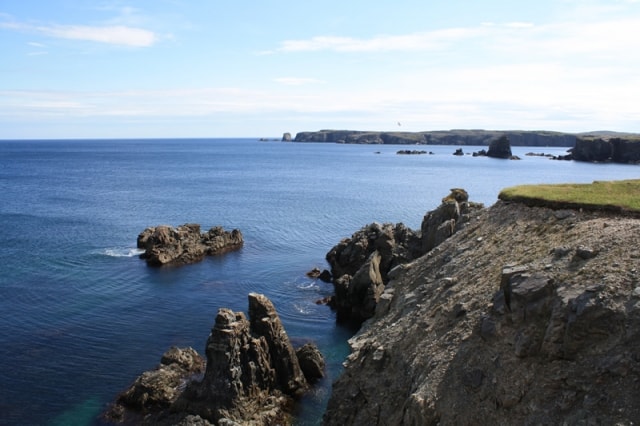 gravel-road-cliff-views20110826_10