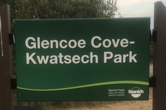 glencoe-cove-kwatsech-park-sign-gordon-head-victoria-bc