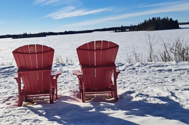 parks-canada-red-chairs-at-astontin-lake