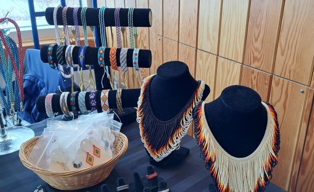 indigenous-artisan-market