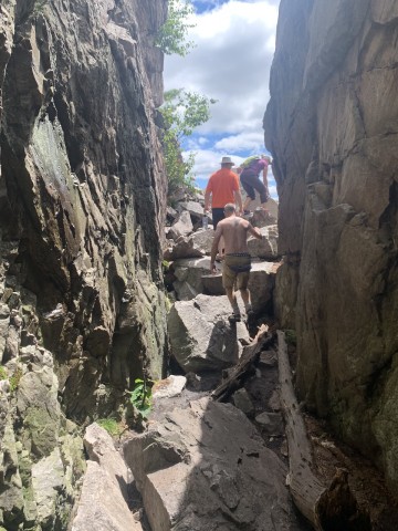 hiking-through-the-crack
