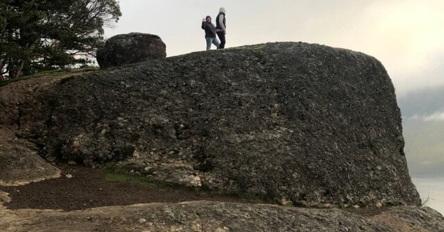 one-of-five-rocky-viewpoints-on-the-stoney-hill-regional-trail