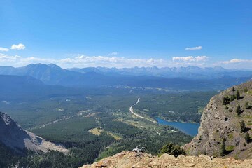 table-mountain-views-alberta-canada