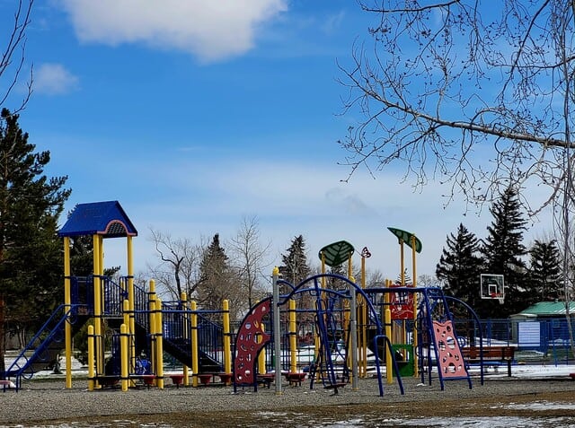 george-moss-park-kids-playground---ogden---se-calgary-alberta