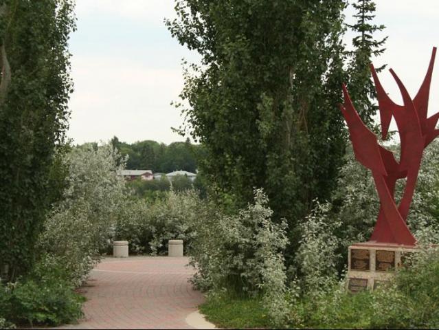 saskatoon-gabriel-dumont-park-entrance