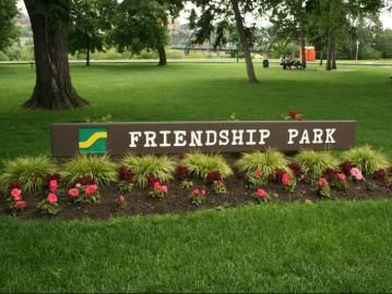saskatoon-friendship-park-sign
