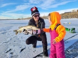 b2ap3-large-bring-the-kids-ice-fishing-jpeg_thumbnail
